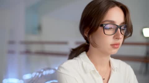 Snapshot of silent_chill chatting on 12/29/24, 10:34 Chilli online show from 12/29/24, 10:34