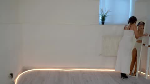 Snapshot of silent_chill chatting on 01/22/25, 11:23 Chilli online show from 01/22/25, 11:23