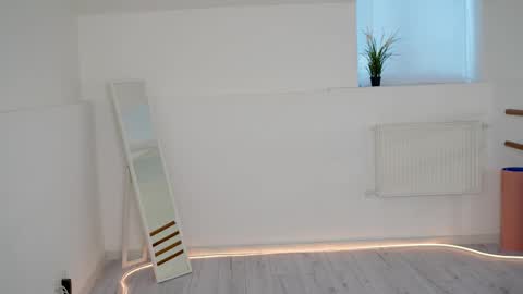 Snapshot of silent_chill chatting on 02/10/25, 10:20 Chilli online show from 02/10/25, 10:20