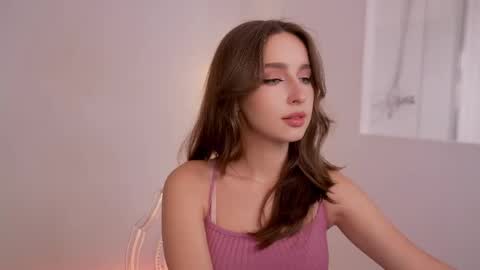 Snapshot of silent_chill chatting on 02/14/25, 11:10 Chilli online show from 02/14/25, 11:10