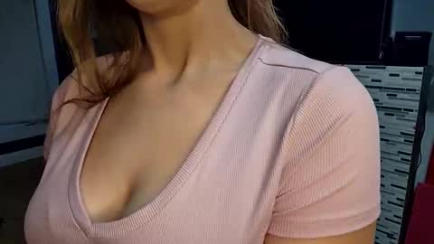 SilentSarah online show from 12/22/25, 11:02