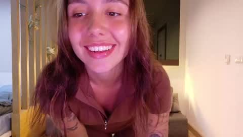 You fav Miss Si online show from 11/06/25, 08:37