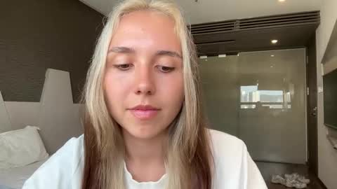 You fav Miss Si online show from 02/15/26, 09:19