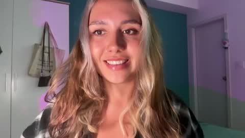 You fav Miss Si online show from 04/28/26, 11:48