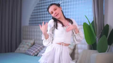 Snapshot of silk_riddle chatting on 03/24/26, 04:56 Sofia online show from 03/24/26, 04:56