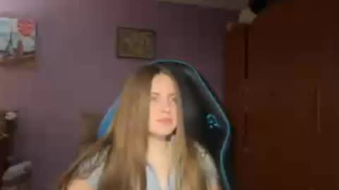 Erica online show from 04/03/26, 09:57