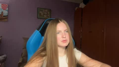 Erica online show from 04/06/26, 06:31