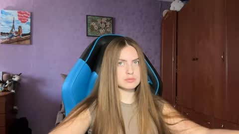 Erica online show from 04/15/26, 10:33