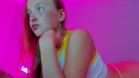 Mila online show from 09/09/25, 08:25