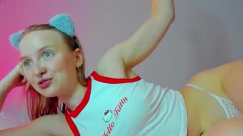 Mila online show from 10/31/25, 08:10