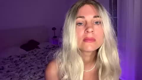 Blonde dream  online show from 07/08/26, 10:58