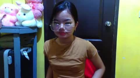 Snapshot of silkykitten_ chatting on 11/21/25, 11:42 silkykitten_ online show from 11/21/25, 11:42