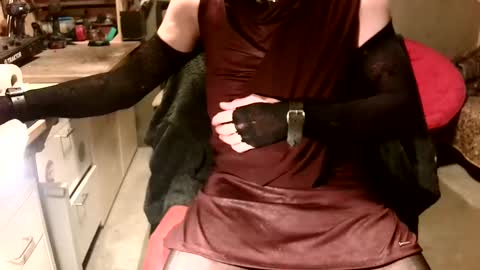 tom online show from 03/04/25, 11:22