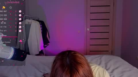 silly___woman online show from 04/15/26, 07:43