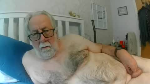 sillyoldman45221063 online show from 07/23/26, 05:00