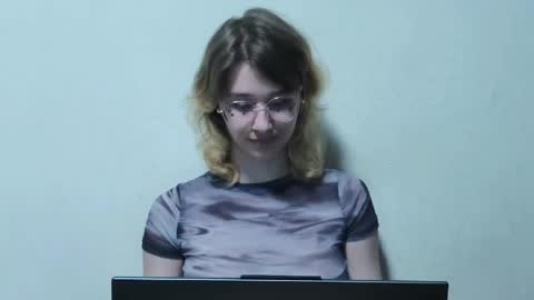 Kate online show from 05/11/26, 04:59