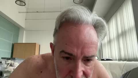 Snapshot of silverdadtop3 chatting on 12/02/24, 12:18 silverdadtop3 online show from 12/02/24, 12:18