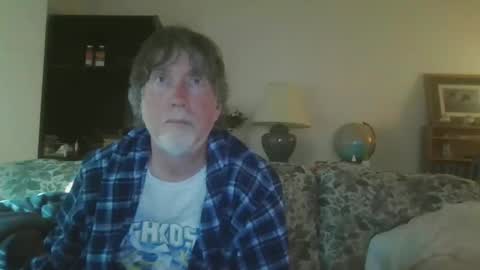 Snapshot of silverfunfox chatting on 05/24/26, 11:43 silverfunfox online show from 05/24/26, 11:43