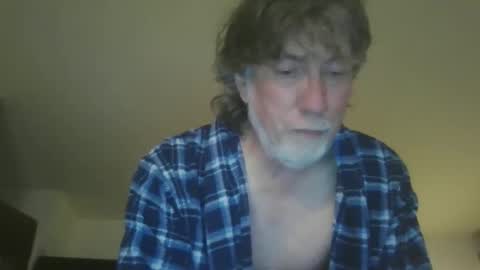 Snapshot of silverfunfox chatting on 06/08/26, 01:28 silverfunfox online show from 06/08/26, 01:28