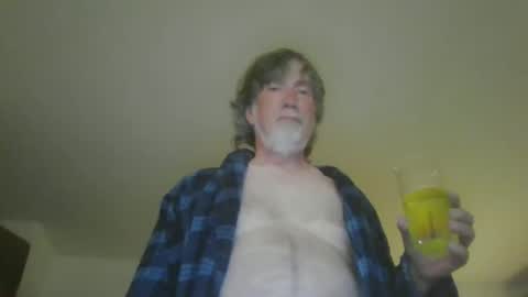 Snapshot of silverfunfox chatting on 06/10/26, 02:01 silverfunfox online show from 06/10/26, 02:01