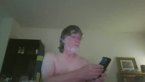 Snapshot of silverfunfox chatting on 06/15/26, 03:36 silverfunfox online show from 06/15/26, 03:36