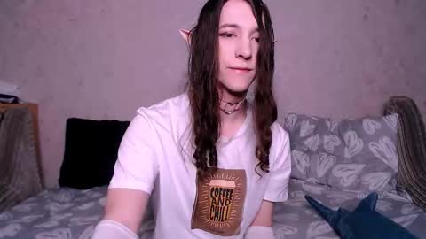 Snapshot of silvermuse chatting on 10/19/25, 11:16 silvermuse online show from 10/19/25, 11:16