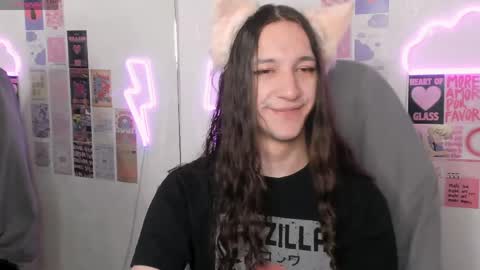 silvermuse online show from 04/01/26, 10:40