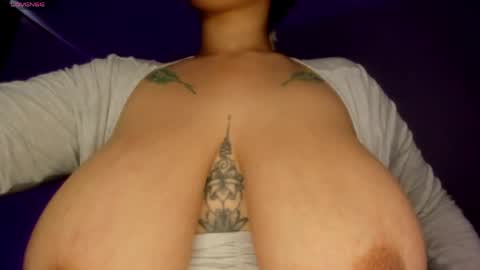 Snapshot of silviarichie_jade chatting on 05/15/26, 08:27 silvia online show from 05/15/26, 08:27