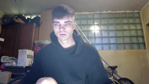 Snapshot of simbo_cool chatting on 09/23/25, 03:53 Simba online show from 09/23/25, 03:53