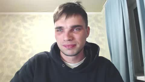 Snapshot of simbo_cool chatting on 11/12/25, 04:02 Simba online show from 11/12/25, 04:02