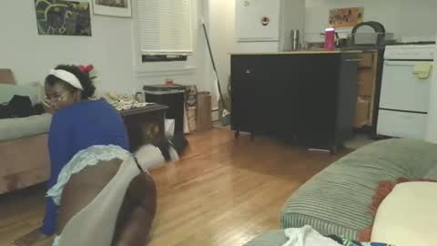 Simin Fox online show from 11/28/25, 02:14