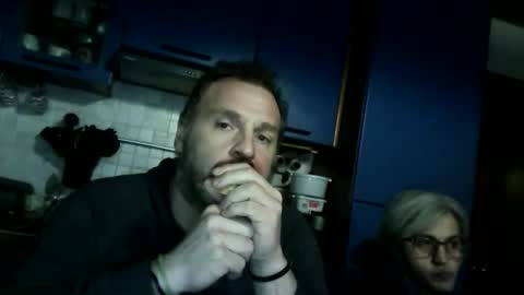 Snapshot of simodav chatting on 02/17/26, 06:47 simodav online show from 02/17/26, 06:47