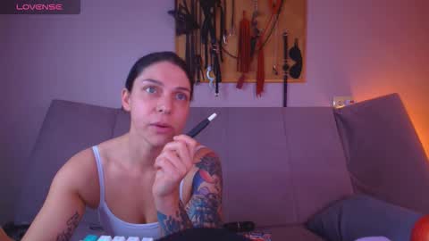 simona_moonshine online show from 02/20/26, 08:09