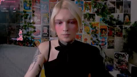 Simona online show from 10/04/25, 11:14