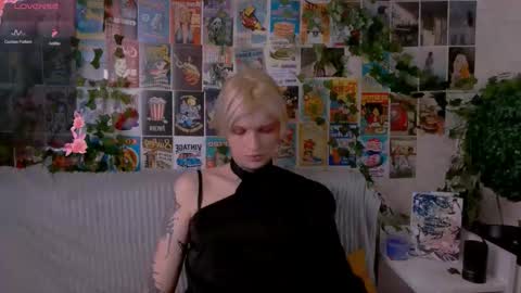 Simona online show from 10/10/25, 12:31