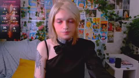 Simona online show from 10/19/25, 12:22