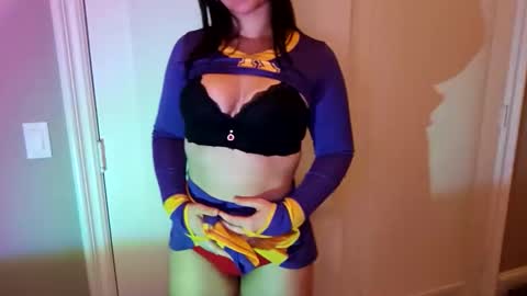 Snapshot of simonesighren chatting on 10/16/25, 04:57 simonesighren online show from 10/16/25, 04:57