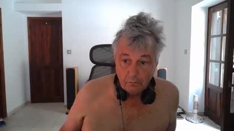 Simon online show from 09/15/25, 04:01