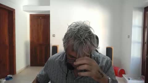 Simon online show from 11/23/25, 07:52