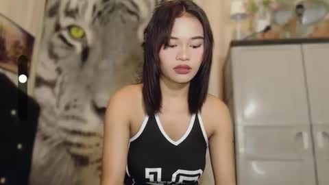 L Y N online show from 04/03/26, 01:42