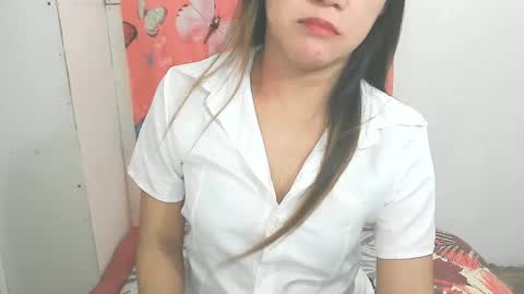 Snapshot of simpleladie15 chatting on 01/15/25, 01:23 marisweet online show from 01/15/25, 01:23