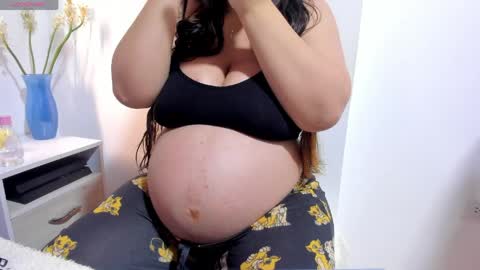 zoe online show from 04/15/26, 07:21