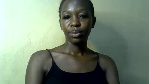 Snapshot of simplyloy33 chatting on 06/11/26, 08:12 simplyloy33 online show from 06/11/26, 08:12