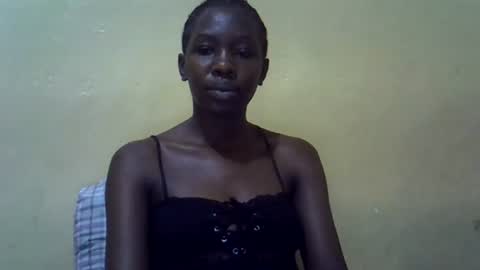 Snapshot of simplyloy33 chatting on 07/14/26, 10:21 simplyloy33 online show from 07/14/26, 10:21