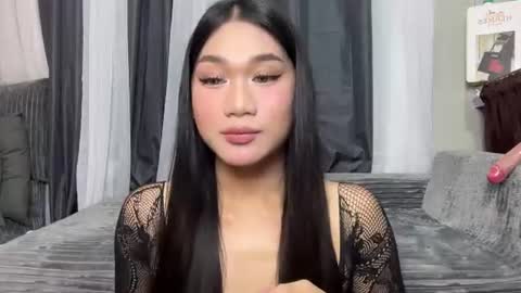 Snapshot of simplysultrykylie chatting on 06/21/26, 02:52 Kylie online show from 06/21/26, 02:52