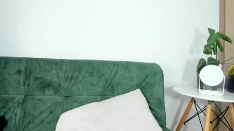 Sunny online show from 02/13/25, 05:01