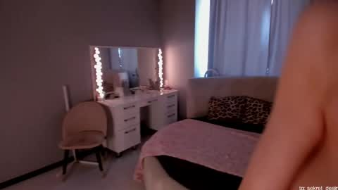 Naomi online show from 04/07/26, 12:16