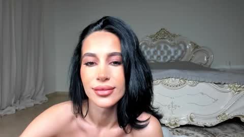 C online show from 11/04/25, 06:18