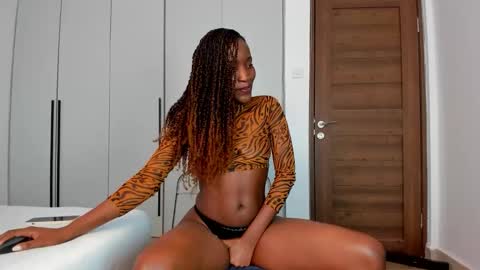 Snapshot of sincerre9_tara chatting on 11/06/25, 08:15 sincerre9_tara online show from 11/06/25, 08:15