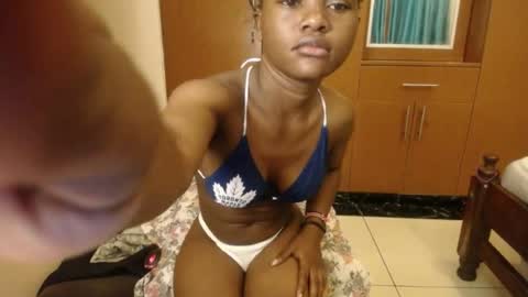 Elsy online show from 04/15/26, 03:08